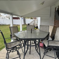 Outdoor 6 Piece Hexagon Table & Chairs