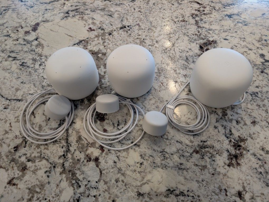 GOOGLE Nest WiFi Router and 2 Points