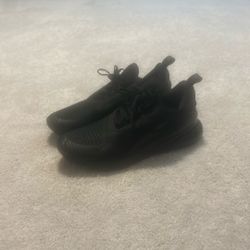 Nike Air Max 270 Sz 10.5