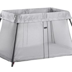 BabyBjörn Travel Crib Light
