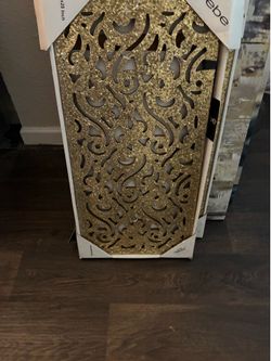Wall decor