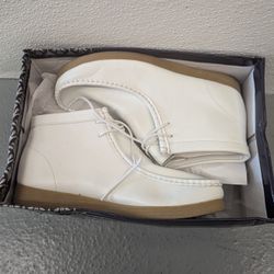 Low Profile White Boots 