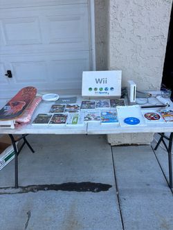 Nintendo Wii Console Bundle with 12 Games
