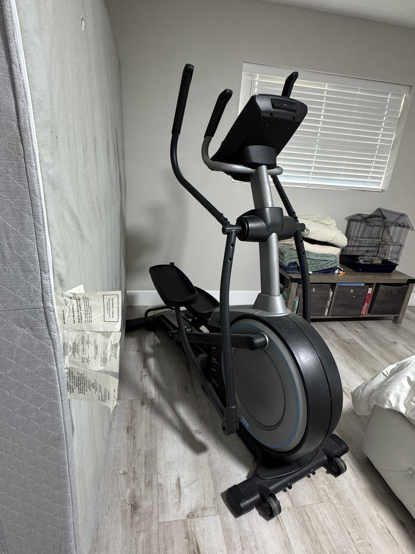 NORDICTRACK Magnetic Resistance Cross-trainer Elliptical