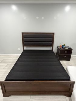 Queen bed set