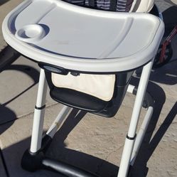  Highchair 