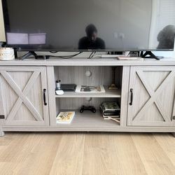 Farmhouse TV Stand Light Gray