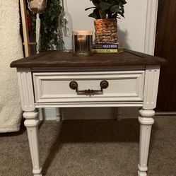 Single Drawer End Table 