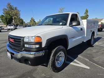 2005 GMC SIERRA 2500 HD UTILITY 6.0L GAS, NEW TIRES,