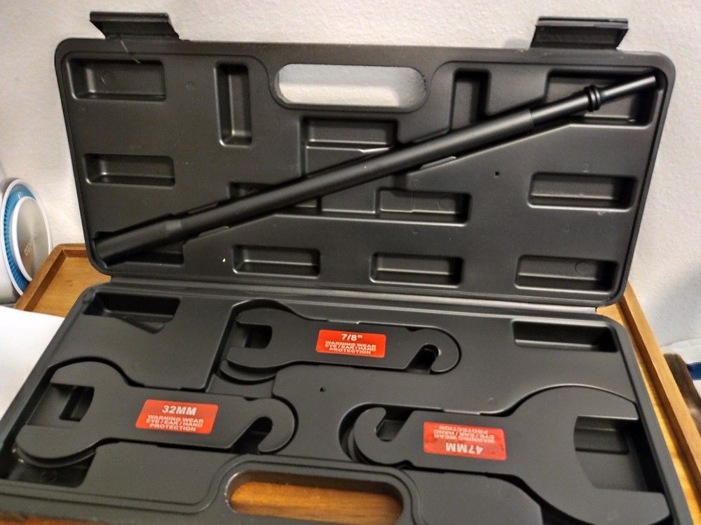 Pneumatic Fan Clutch Wrench Set
