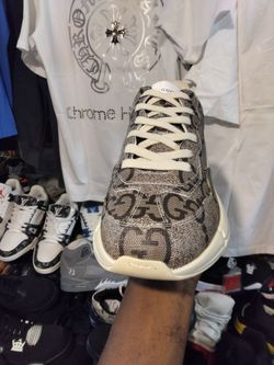 Gucci size 8 men's