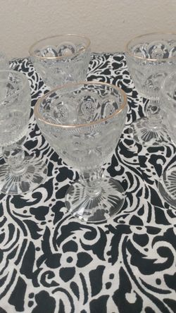 8 vintage glasses