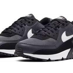Men’s Nike Air Max 90  Size 11 Sneakers / Tennis Shoes