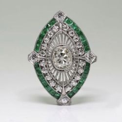 *SALE* Vintage Style Deco Created Emerald Green Ring SZ 7 *See My Other 800 Items*