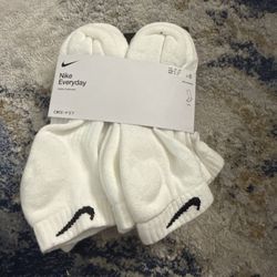 Nike Everyday Cushion Low Training Socks (WMN 6-10/MEN 6-8) (6 Pair) SX7672-100