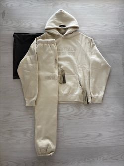 ESSENTIALS FOG SET EGGSHELL