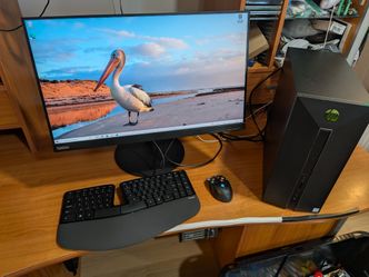 HP Desktop PC with Monitor & Peripherals