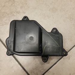 16-20 RAM 1(contact info removed)  Headlight LH Drivers Side Cover Cap 34031