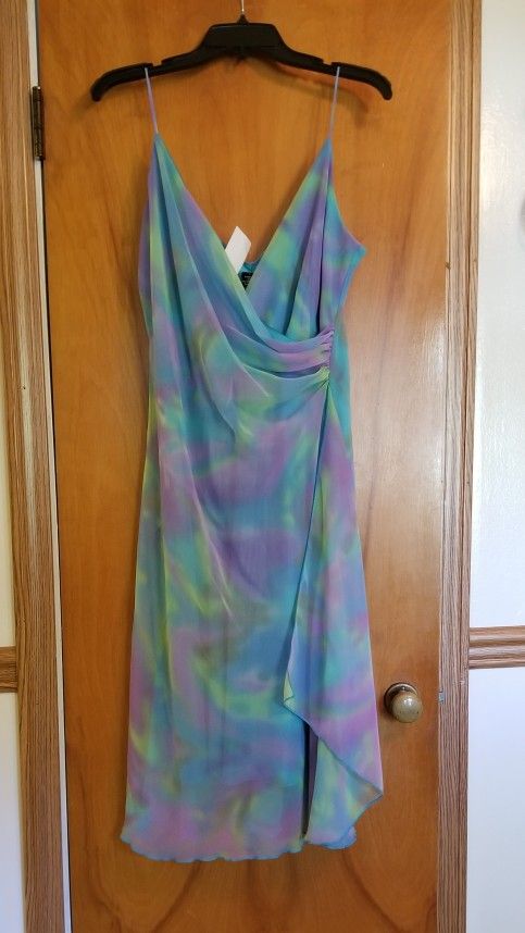 Beautiful And Unique Ruched Vintage Dress NWT Size 16