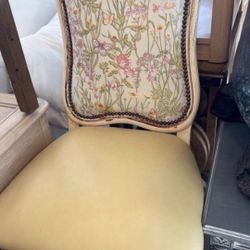 $140 Vintage Leather Seat Chair 