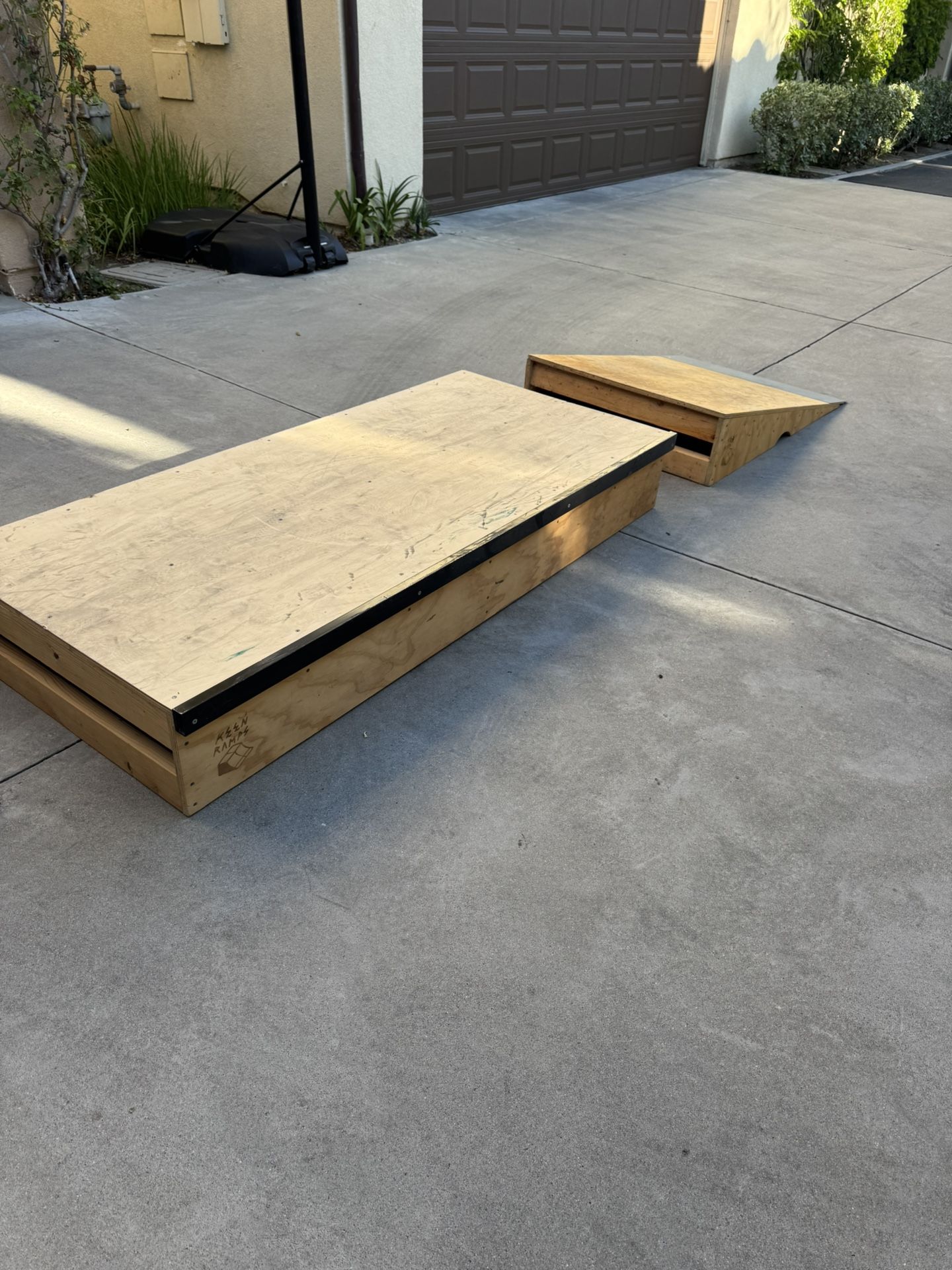 Skateboard Ramps (Keen)