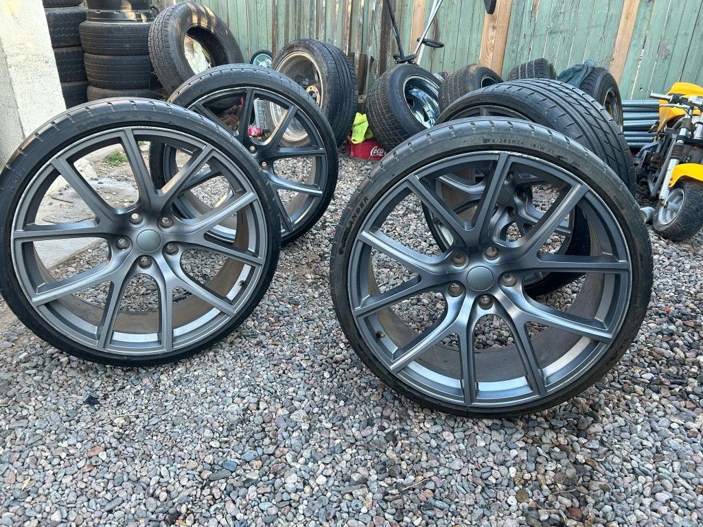 RIMS 275/30R24...5 LUGS FIT DODGE RAM 1500 DODGE DURANGO DODGE DAKOTA 5 LUGS BOLT PATTERS 5X5.5