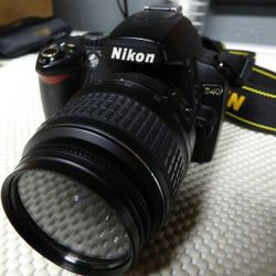 Nikon D40 6MP Camera