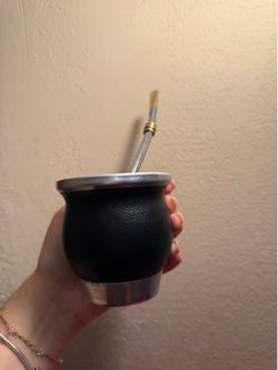 mate de cerámica y bombilla