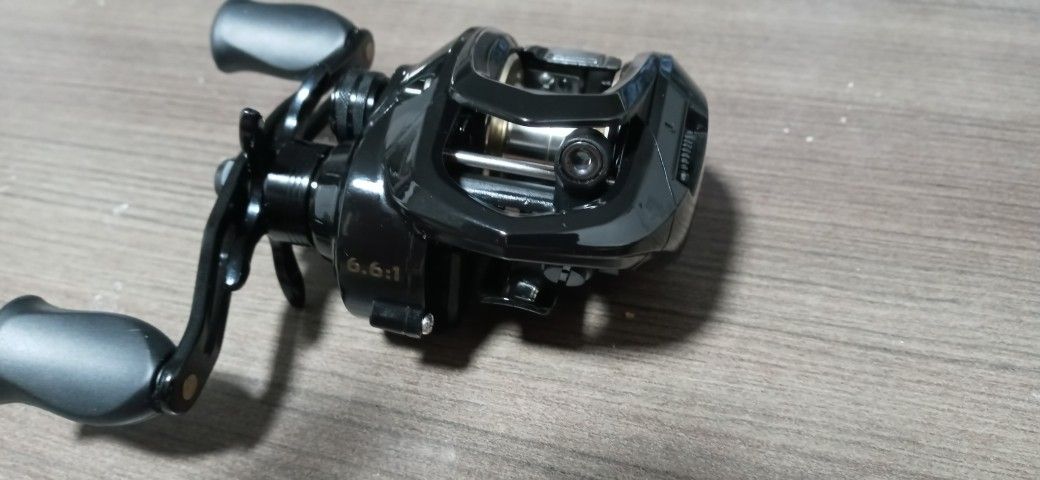 Assault Reel Lunkerhunt Baitcast Brand New