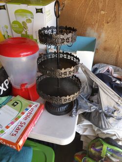 Black Metal 3 Tier Cupcake Holder 