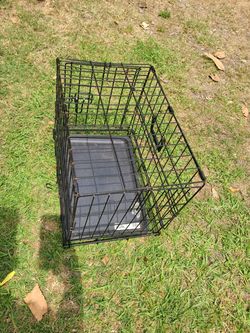 X small dog kennel 18" x 12" x14" high