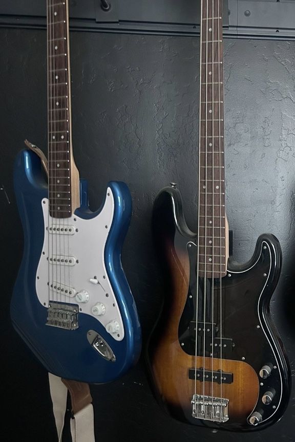 Guitars For Sell/ Fender Bass Amp