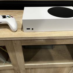 Xbox Series S- Like New