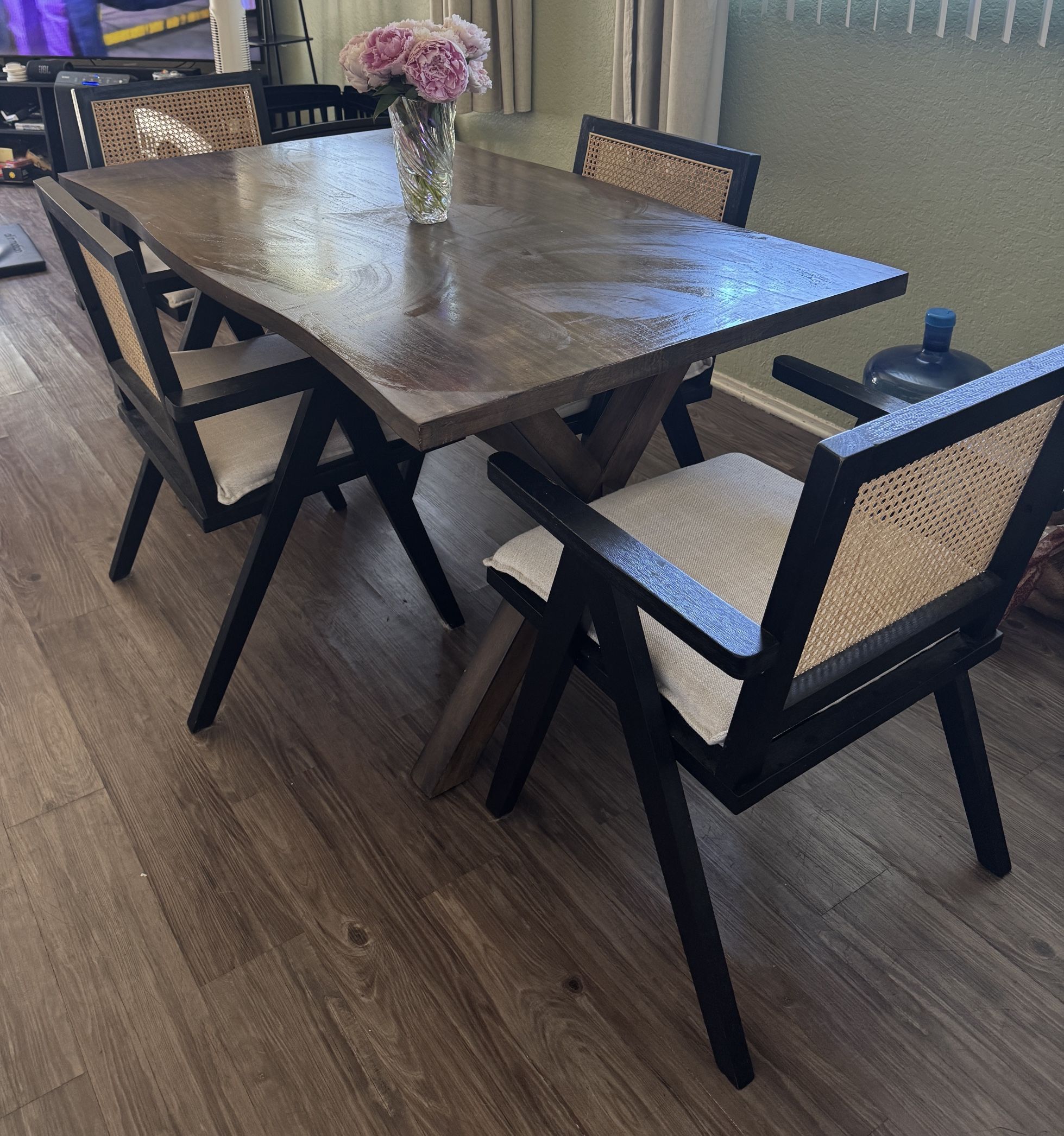 Dining Table And Chairs Set