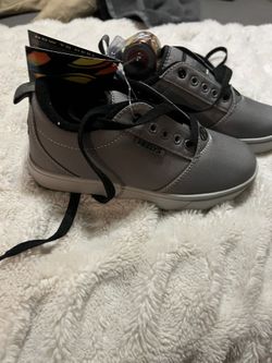 New Heely’s Size 3