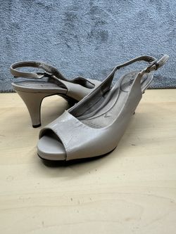 LifeStride Beige Peep Toe Slingback Heels