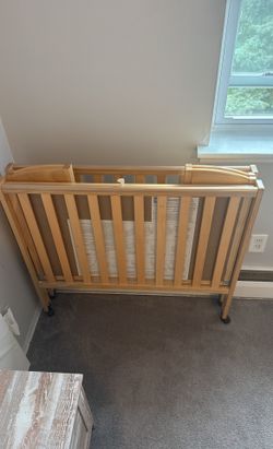 Foldable Wood Mini Crib Like NEW