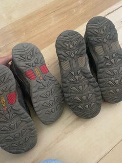 Keen kids hiking shoes size 2