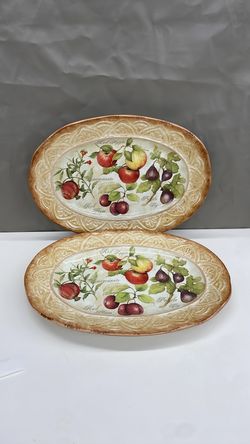 Fruit Platters. Item No 712 (Shopgoodwill )