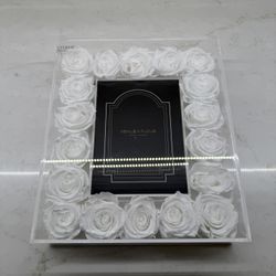 The Fleur Frame By Venus Et Fleur 