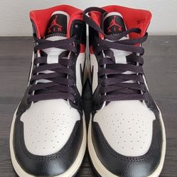 Women's Air Jordan 1 Mid Size 7