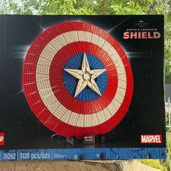 LEGO 76262 Captain America's Shield ~ BRAND NEW!
