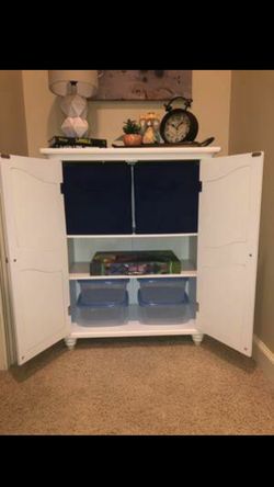 Floor cabinet