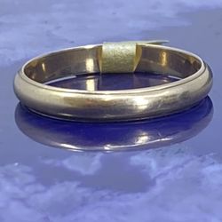 $575 Yellow Gold Ring Band 