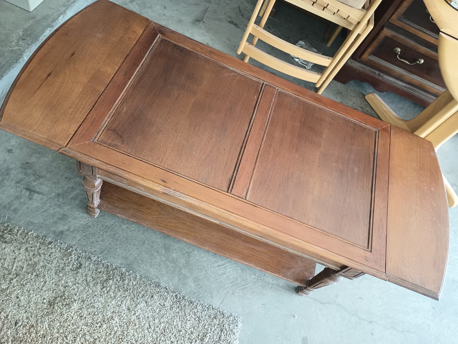 Vintage coffee table, 36-54in L, 2ft W, 17in H, $25