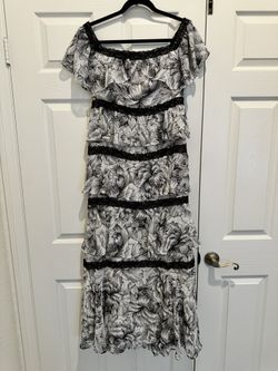 BCBG max azria black and white floral long dress, BCBG long dress, bcbg formal long dress, formal gown, maxi dress, bcbg dress, cocktail dress size 8