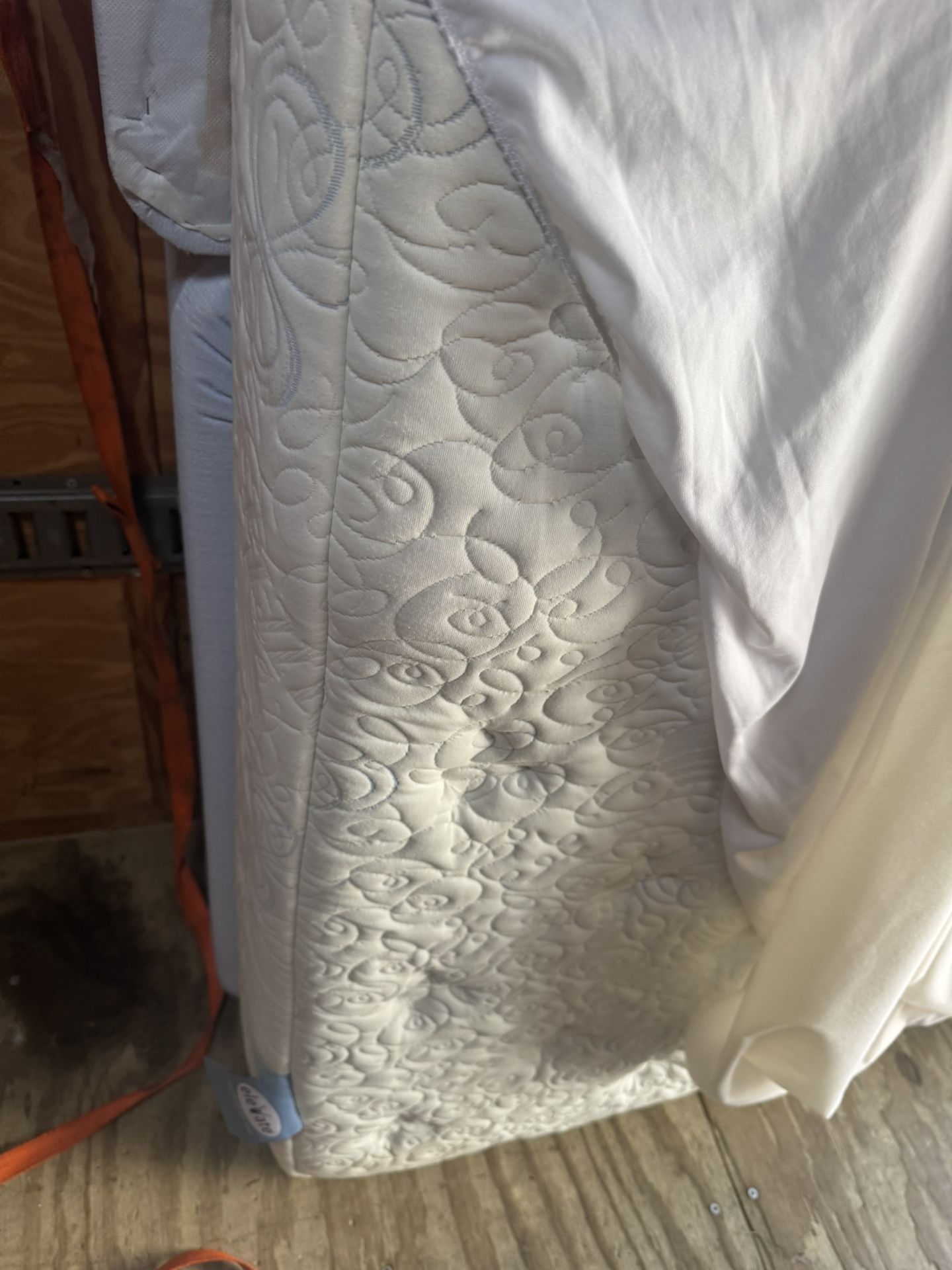 King Size Mattress & 2 Twin XL Box Springs