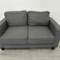 Loveseat 