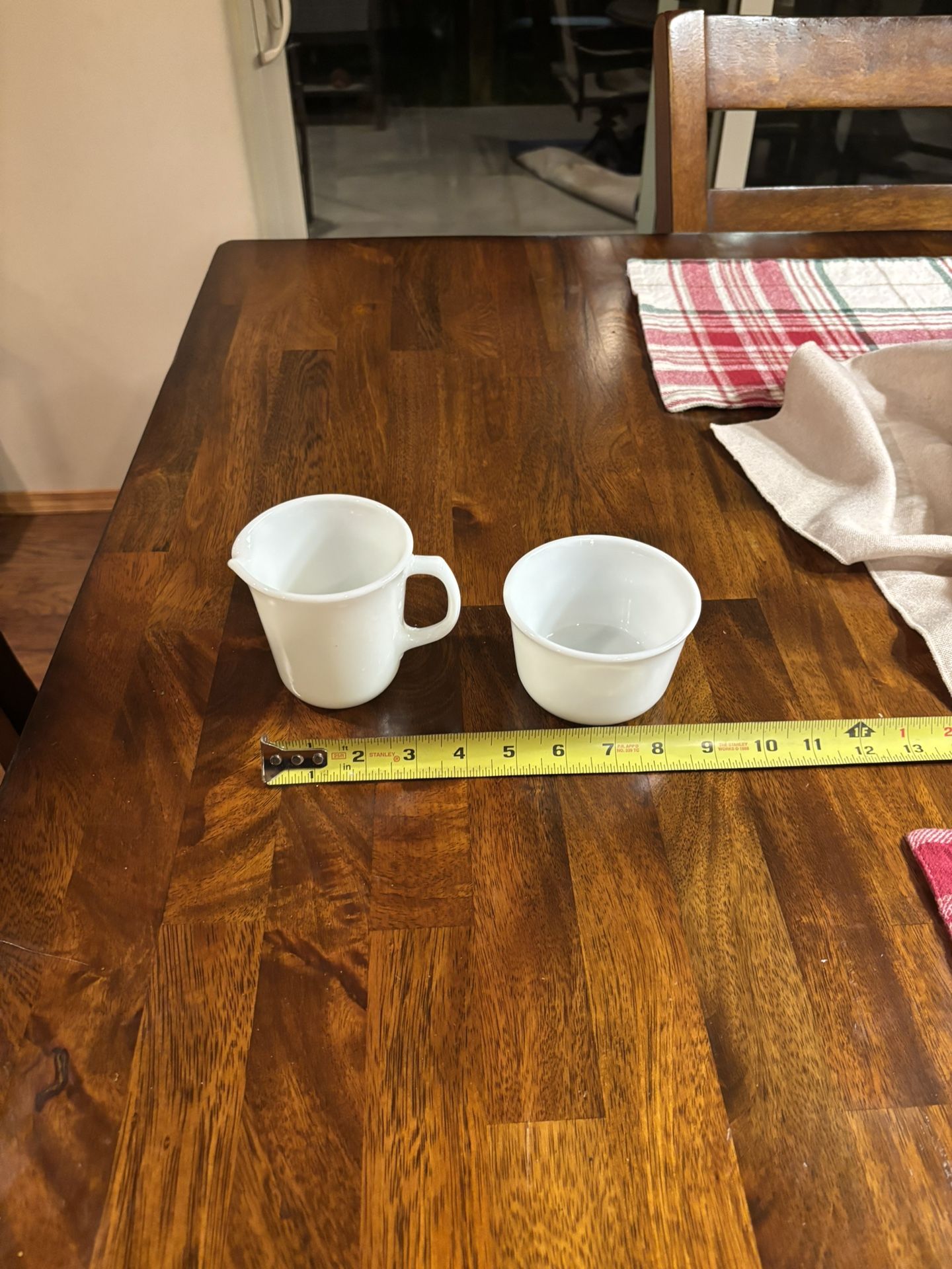 Pyrex Creamer and Ramekin Bowl