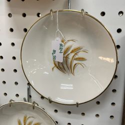 Wheat Gold Berry Bowl W/wall Hanger Vintage 